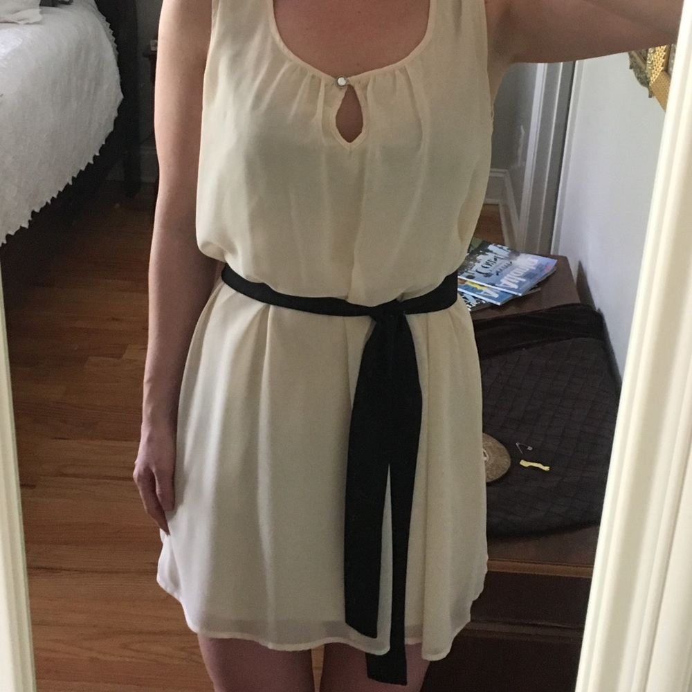 Bundle&Save💰NWOT! Cream Sleeveless Dress